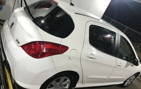 Peugeot 308 II, 2010 год, 299 999 рублей, 1 фотография