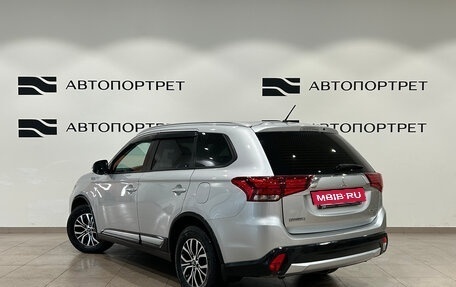 Mitsubishi Outlander III рестайлинг 3, 2015 год, 1 399 000 рублей, 5 фотография