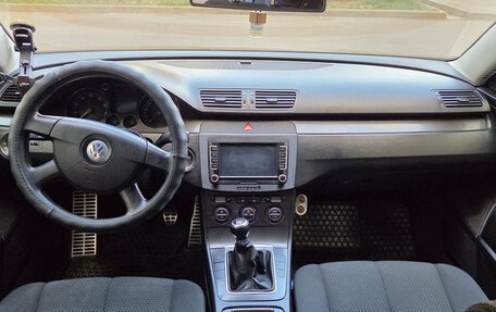 Volkswagen Passat B6, 2006 год, 630 000 рублей, 12 фотография