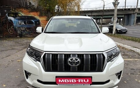 Toyota Land Cruiser Prado 150 рестайлинг 2, 2020 год, 5 600 000 рублей, 1 фотография