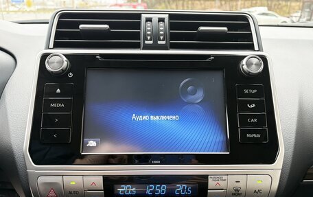 Toyota Land Cruiser Prado 150 рестайлинг 2, 2020 год, 5 600 000 рублей, 9 фотография