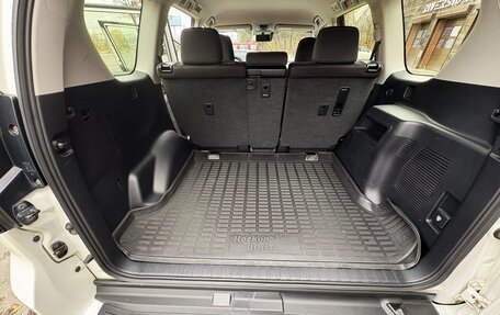 Toyota Land Cruiser Prado 150 рестайлинг 2, 2020 год, 5 600 000 рублей, 17 фотография