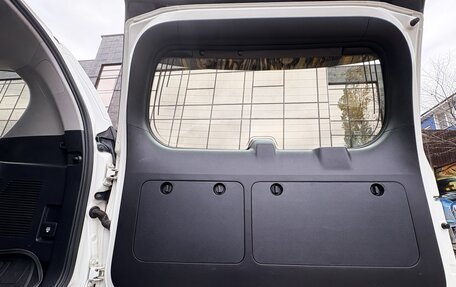 Toyota Land Cruiser Prado 150 рестайлинг 2, 2020 год, 5 600 000 рублей, 18 фотография