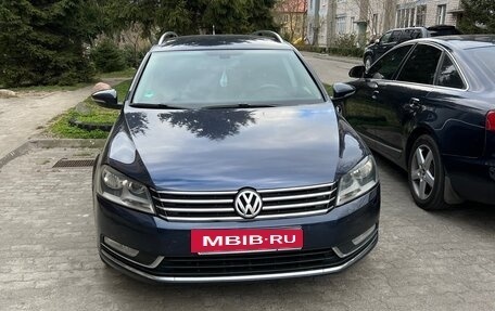 Volkswagen Passat B7, 2011 год, 800 000 рублей, 2 фотография