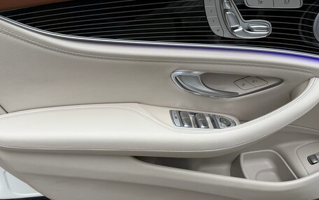 Mercedes-Benz E-Класс, 2018 год, 3 690 000 рублей, 34 фотография