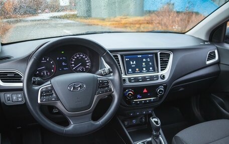 Hyundai Solaris II рестайлинг, 2019 год, 1 570 000 рублей, 32 фотография