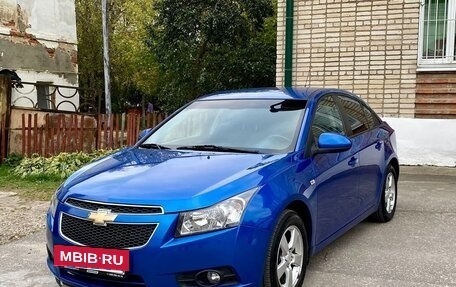 Chevrolet Cruze II, 2011 год, 777 000 рублей, 2 фотография