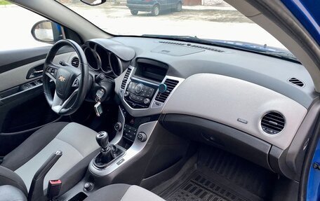 Chevrolet Cruze II, 2011 год, 777 000 рублей, 18 фотография