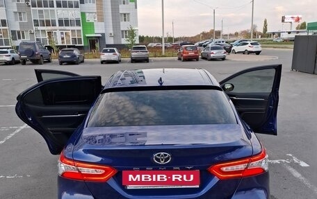 Toyota Camry, 2021 год, 3 650 000 рублей, 12 фотография