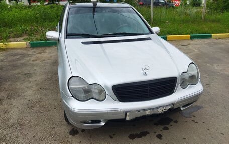 Mercedes-Benz C-Класс, 2003 год, 450 000 рублей, 2 фотография