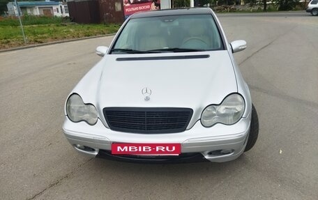 Mercedes-Benz C-Класс, 2003 год, 450 000 рублей, 11 фотография