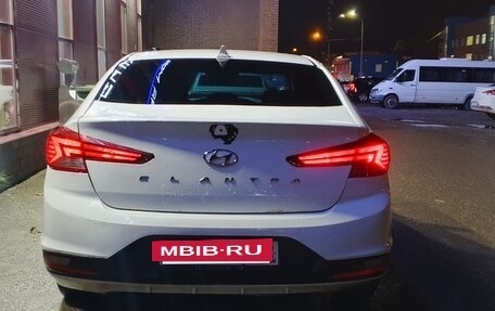 Hyundai Elantra VI рестайлинг, 2020 год, 1 400 000 рублей, 6 фотография