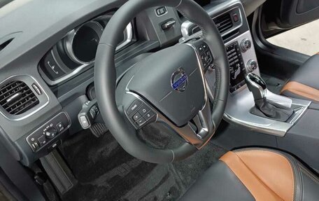 Volvo S60 Cross Country, 2018 год, 2 480 000 рублей, 2 фотография