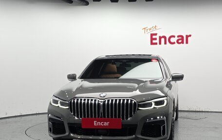 BMW 7 серия, 2022 год, 6 320 000 рублей, 2 фотография