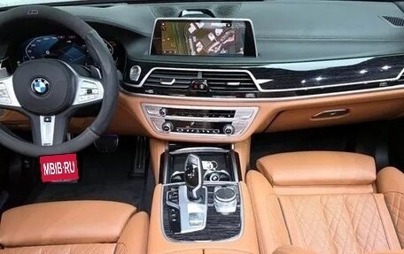 BMW 7 серия, 2022 год, 6 320 000 рублей, 10 фотография