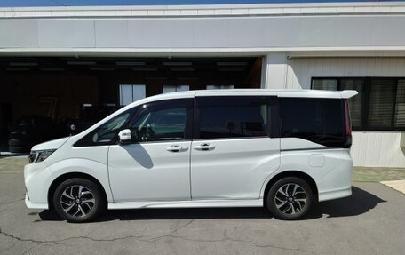 Honda Stepwgn IV, 2022 год, 1 987 000 рублей, 7 фотография