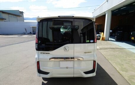 Honda Stepwgn IV, 2022 год, 1 987 000 рублей, 4 фотография