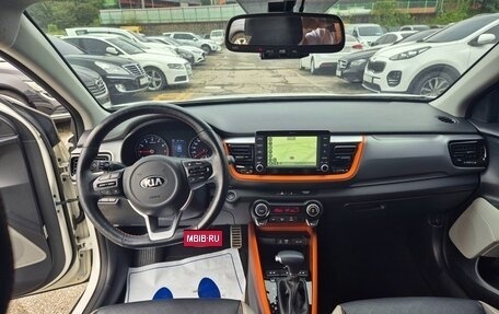 KIA Stonic, 2020 год, 1 150 000 рублей, 7 фотография