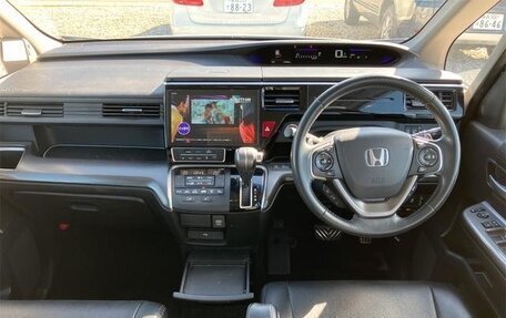 Honda Stepwgn IV, 2021 год, 2 150 000 рублей, 5 фотография