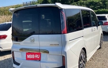 Honda Stepwgn IV, 2021 год, 2 150 000 рублей, 2 фотография
