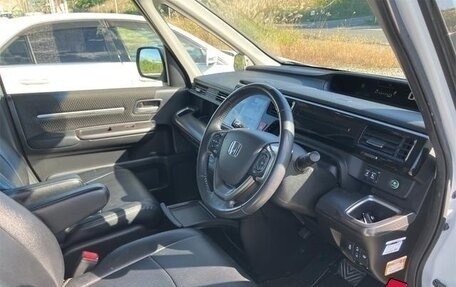 Honda Stepwgn IV, 2021 год, 2 150 000 рублей, 18 фотография