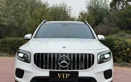 Mercedes-Benz GLB, 2022 год, 1 825 999 рублей, 2 фотография