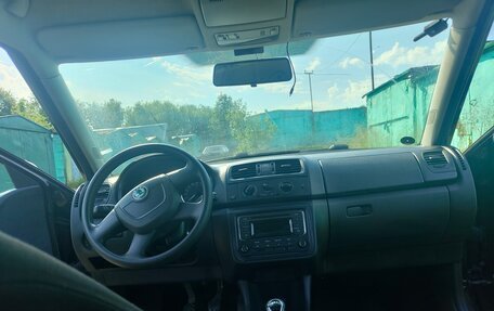 Skoda Fabia II, 2010 год, 400 000 рублей, 5 фотография