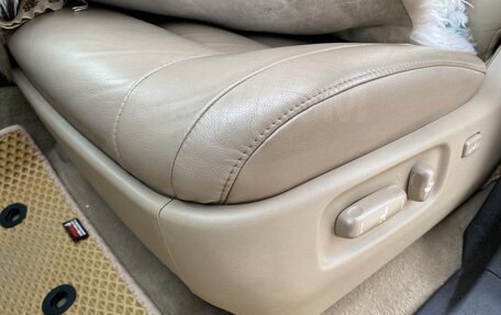 Toyota Land Cruiser 200, 2008 год, 3 190 000 рублей, 16 фотография