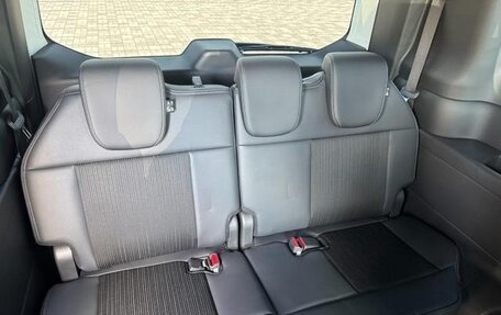 Honda Stepwgn, 2022 год, 2 250 000 рублей, 32 фотография