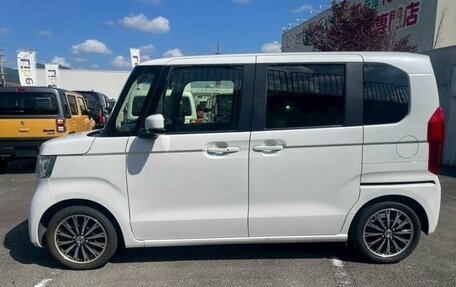 Honda N-BOX II, 2018 год, 784 000 рублей, 3 фотография