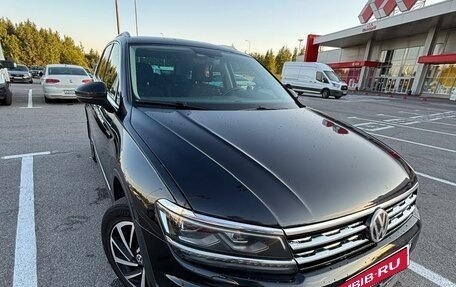 Volkswagen Tiguan II, 2018 год, 2 200 000 рублей, 2 фотография