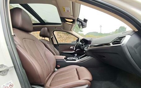 BMW 3 серия, 2022 год, 2 700 000 рублей, 9 фотография