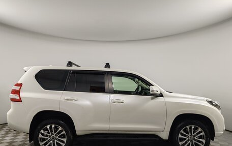 Toyota Land Cruiser Prado 150 рестайлинг 2, 2017 год, 3 895 000 рублей, 4 фотография