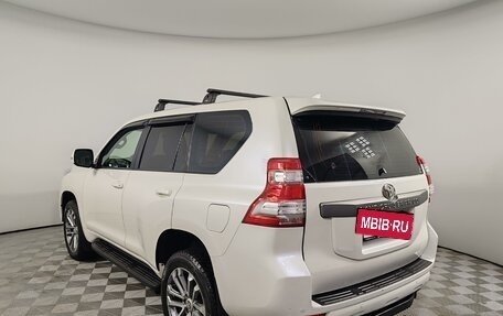 Toyota Land Cruiser Prado 150 рестайлинг 2, 2017 год, 3 895 000 рублей, 7 фотография