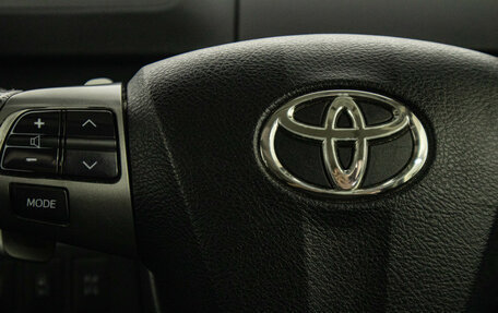 Toyota Voxy II, 2012 год, 1 469 000 рублей, 16 фотография