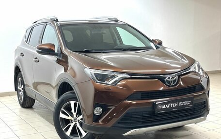 Toyota RAV4, 2017 год, 2 359 000 рублей, 3 фотография
