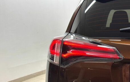 Toyota RAV4, 2017 год, 2 359 000 рублей, 10 фотография