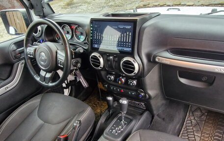 Jeep Wrangler, 2016 год, 3 800 001 рублей, 10 фотография