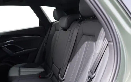 Audi Q5, 2025 год, 9 900 000 рублей, 16 фотография