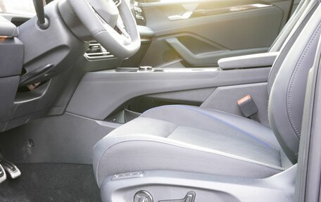 Volkswagen Tiguan, 2025 год, 4 900 000 рублей, 17 фотография