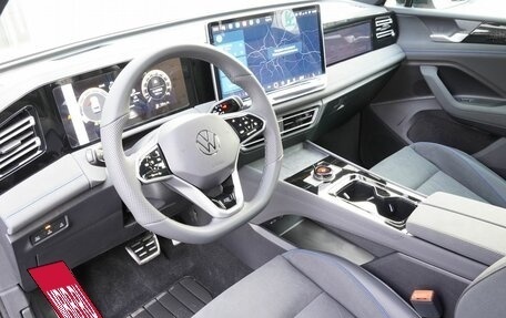 Volkswagen Tiguan, 2025 год, 4 900 000 рублей, 12 фотография