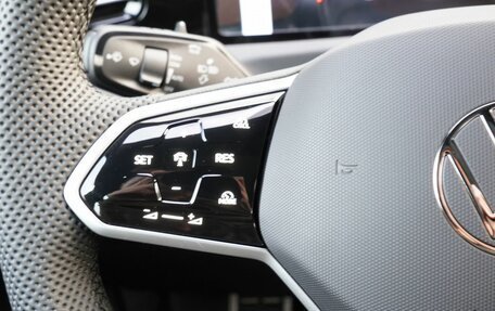 Volkswagen Tiguan, 2025 год, 4 900 000 рублей, 20 фотография