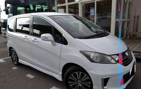Honda Freed I, 2016 год, 745 000 рублей, 2 фотография