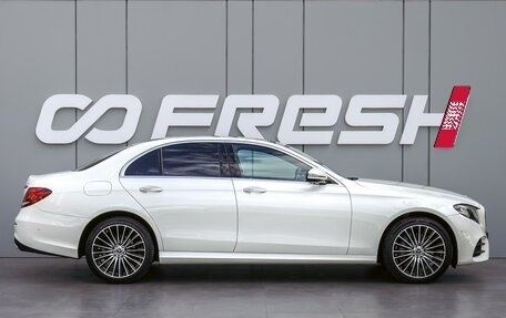 Mercedes-Benz E-Класс, 2019 год, 4 100 000 рублей, 5 фотография