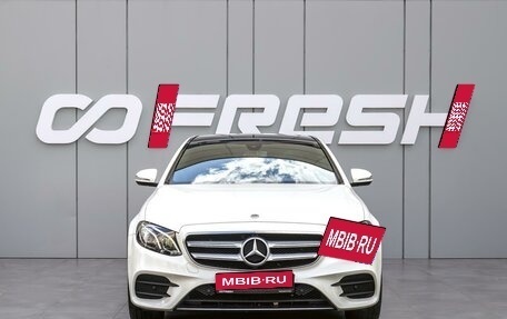 Mercedes-Benz E-Класс, 2019 год, 4 100 000 рублей, 3 фотография