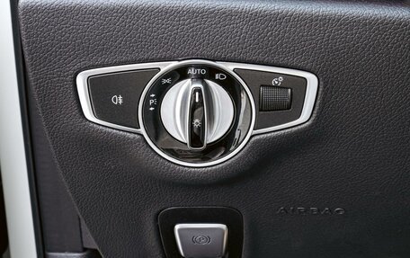 Mercedes-Benz E-Класс, 2019 год, 4 100 000 рублей, 21 фотография