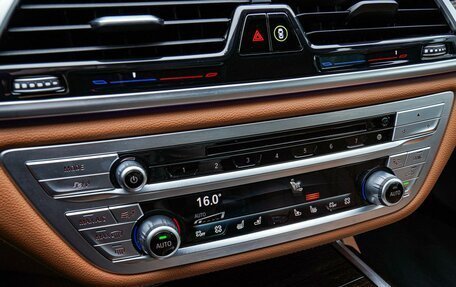 BMW 7 серия, 2021 год, 7 090 000 рублей, 13 фотография