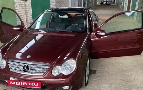 Mercedes-Benz C-Класс, 2007 год, 1 100 000 рублей, 8 фотография
