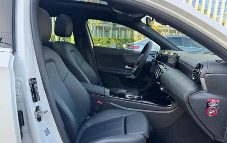 Mercedes-Benz A-Класс, 2022 год, 1 600 000 рублей, 9 фотография