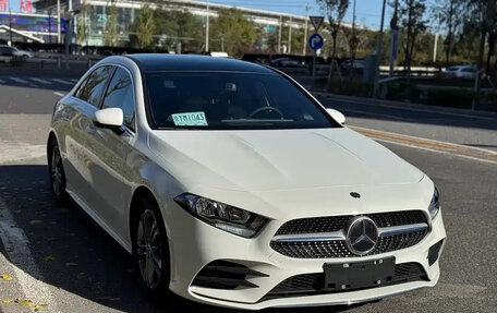 Mercedes-Benz A-Класс, 2022 год, 1 600 000 рублей, 3 фотография